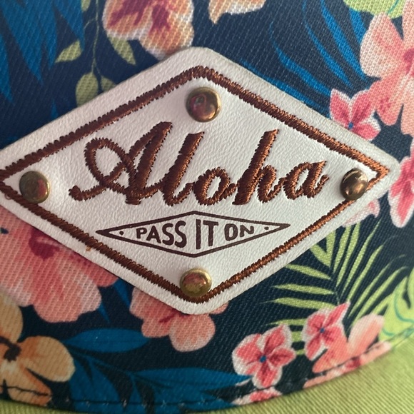 Robin Ruth Aloha “Pass it On” SnapBack Cap ball hat Womens Floral Tropical Beach - Picture 3 of 9